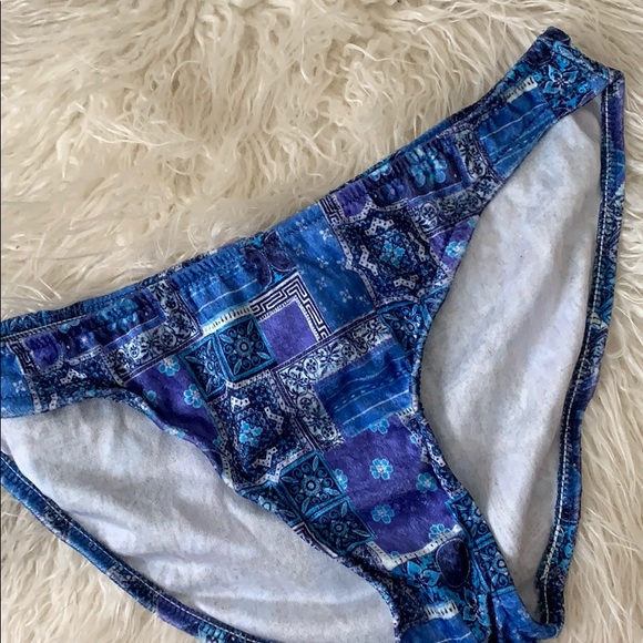 String Bikini Set - Picture 3 of 6